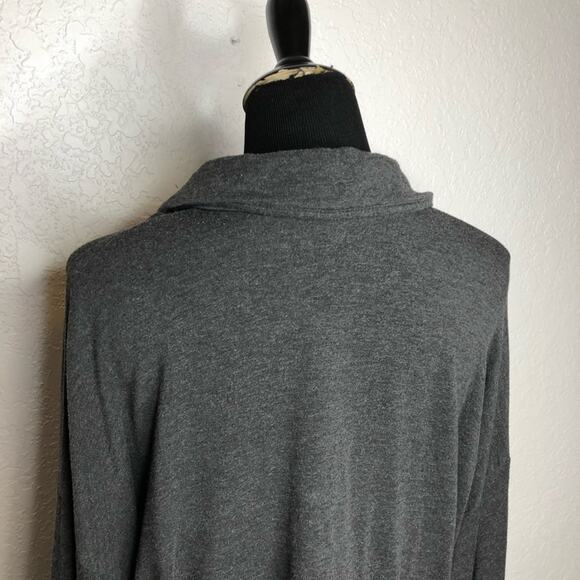 Cabi Elegant Tee charcoal gray collared v neck knit top size Large #4258 - Picture 11 of 15